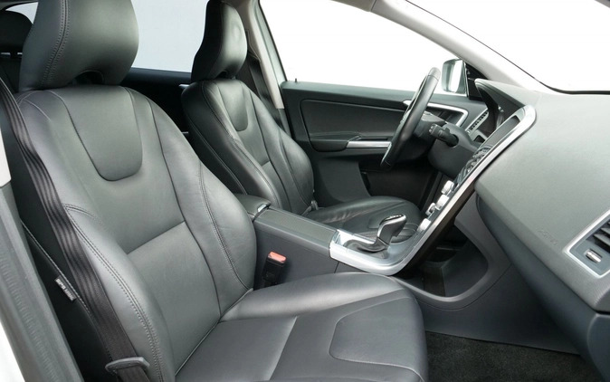 Volvo XC 60 cena 97900 przebieg: 145700, rok produkcji 2016 z Mielec małe 596